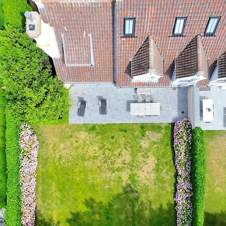 Charming Villa Near The Dunes Of Knokke Le Zoute ภายนอก รูปภาพ